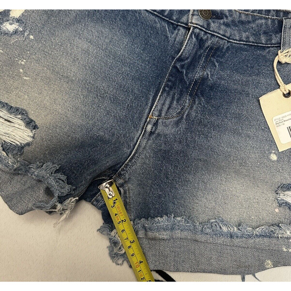 Ser.o.ya Lex Jean Shorts Mid Rise Fitted Olympia Bleached NWT Size 30 - Picture 6 of 8